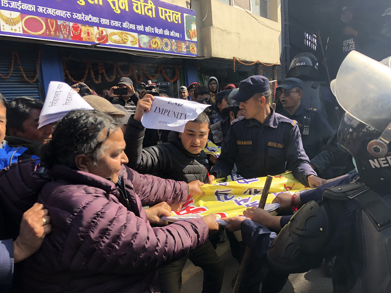 बालुवाटारबाट कृष्ण पहाडीसहित २ दर्जन बढी मानव अधिकारकर्मी पक्राउ