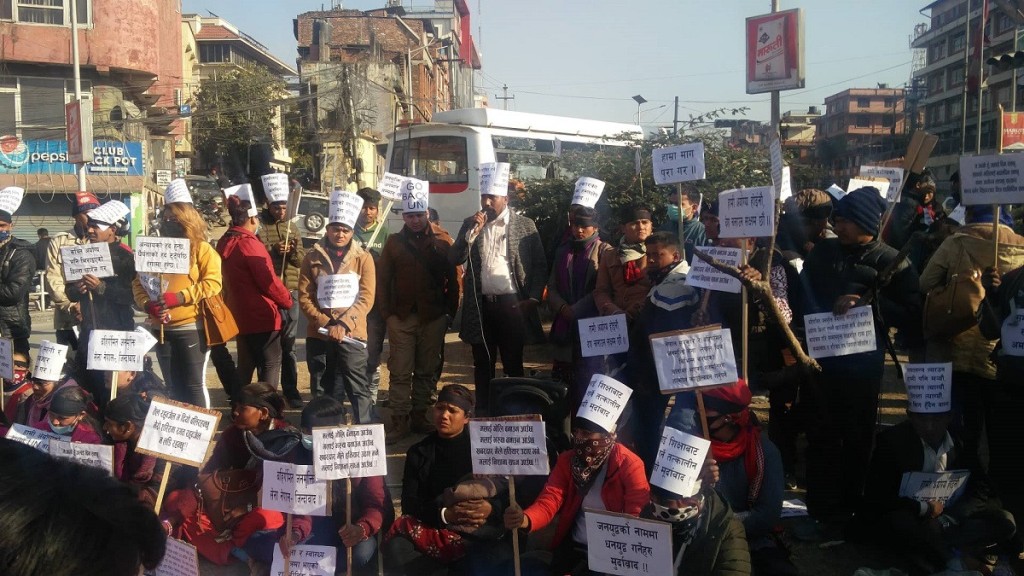 अयोग्यको विल्ला हटाई गणतान्त्रिक नेपालको योद्धा सम्मान नदिए आन्दोलन