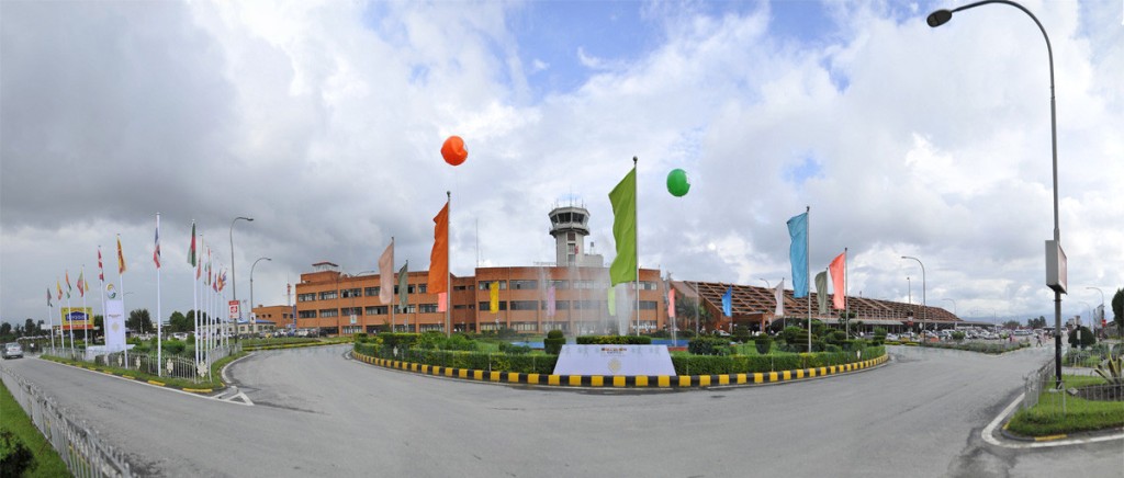 कार्यालय समयमा मोबाइल नचलाउन विमानस्थलका कर्मचारीहरुलाई निर्देशन