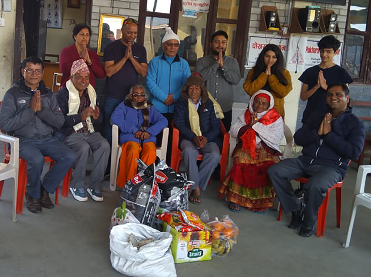 ८४ पुजा र ब्रतबन्धपछि बृद्धाश्रममा सहयोग