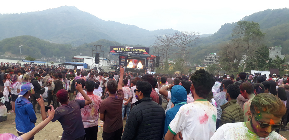 होलीमा गुञ्जिए पोखरेली कलाकार