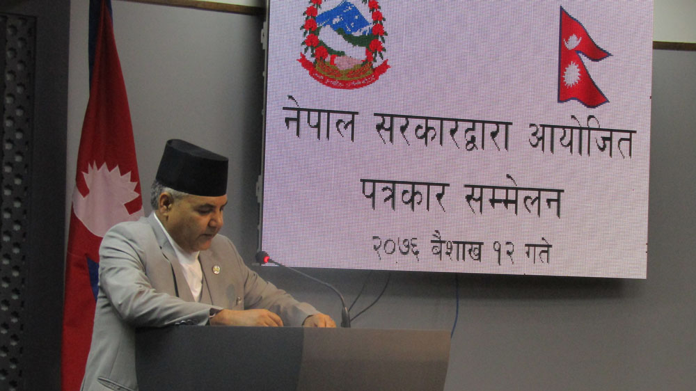 बारा र पर्सामा हावाहुरीबाट भत्किएका घरको पुननिर्माण नेपाली सेनाले गर्ने