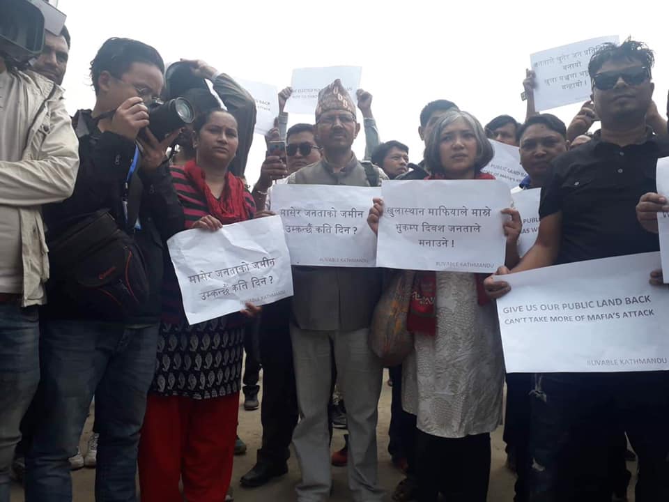 खुलामञ्च अतिक्रमणविरुद्ध आन्दोलन सुरु, लाखौं भाडा उठाएपनि कर तिरिएन