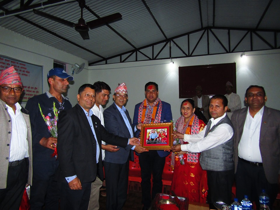 विवाहको २५ औँ बार्षिक उत्सव बृद्धाश्रममा