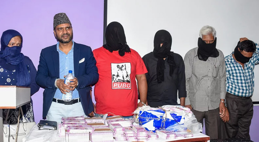 नक्कली भारुसहित युनुस अन्सारी सार्वजनिक