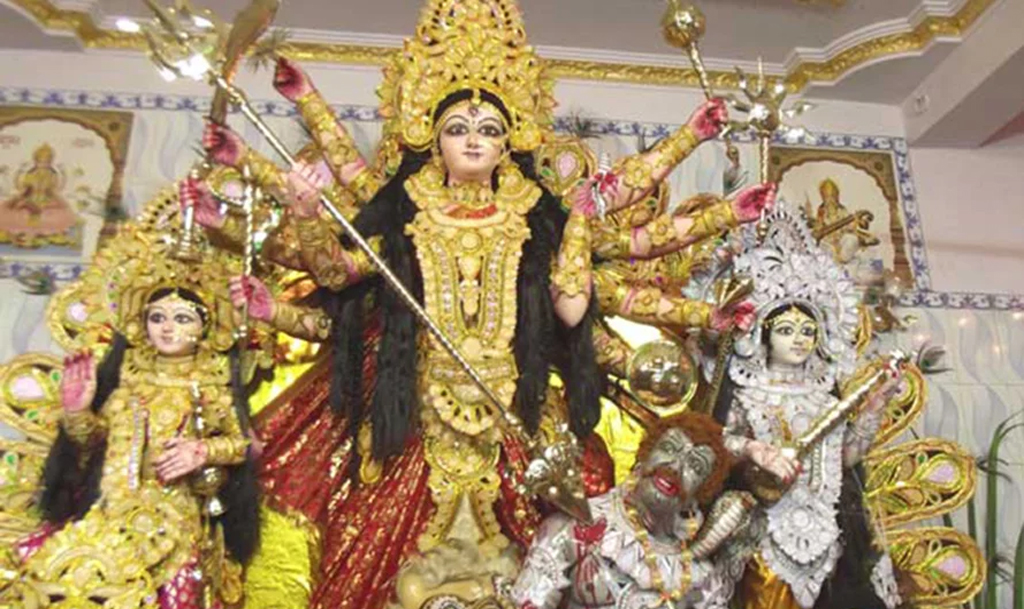 विजया दशमीः दुर्गा भवानीकाे पुजा गरी मनाइँदै