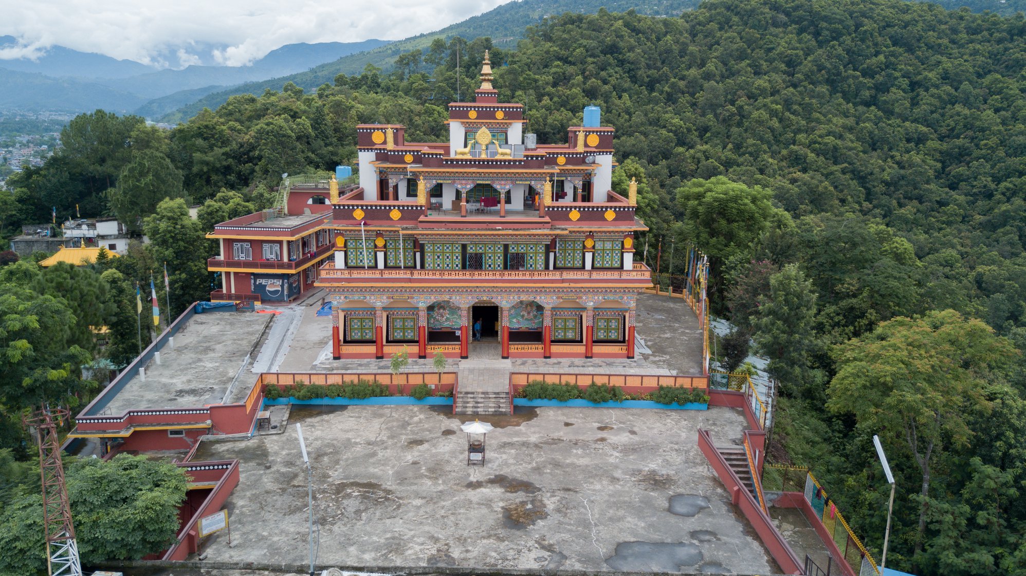 पाेखराकाे माटेपानी गुम्बा संरक्षणकाे पर्खाइमा