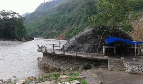 कालीगण्डकीमा रहेकाे सबैभन्दा ठूलाे शालिग्राम स्याङ्जा र पर्वतकाे अलग अलग दावी