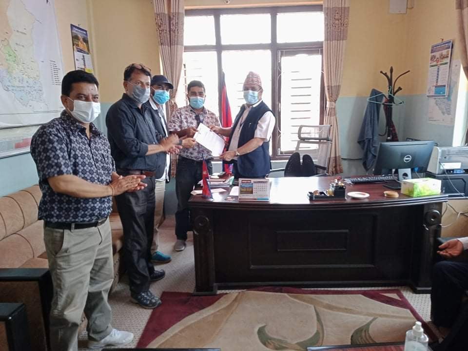 कोरोना खोपको माग गर्दै कास्कीमा एलपी ग्याँस आपूर्ति ठप्प