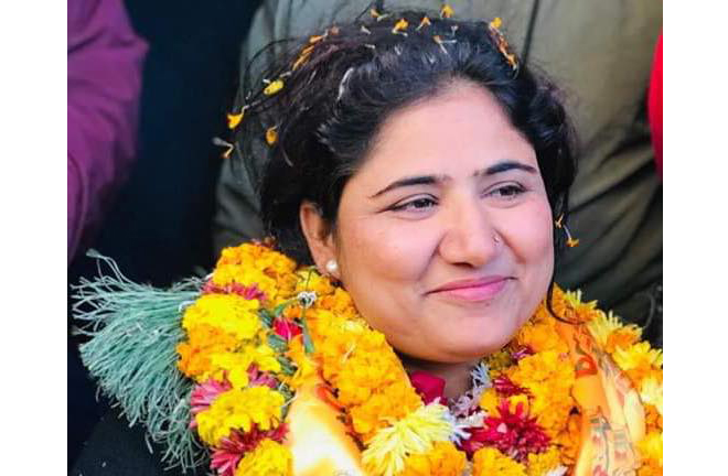 मुख्यमन्त्रीकाे निवासमा सांसद नै बन्धक !
