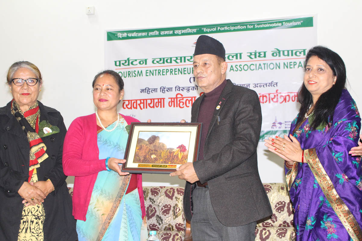 महिला हिंसा न्यूनिकरण सम्बन्धि कानून बनाउँछौः मन्त्री थापा