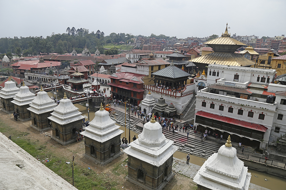 महाशिवरात्रि पर्व शिवको पूजा–आराधना, पशुपति लगायतका शिवमन्दिरहरूमा दर्शनार्थीकाे भीड