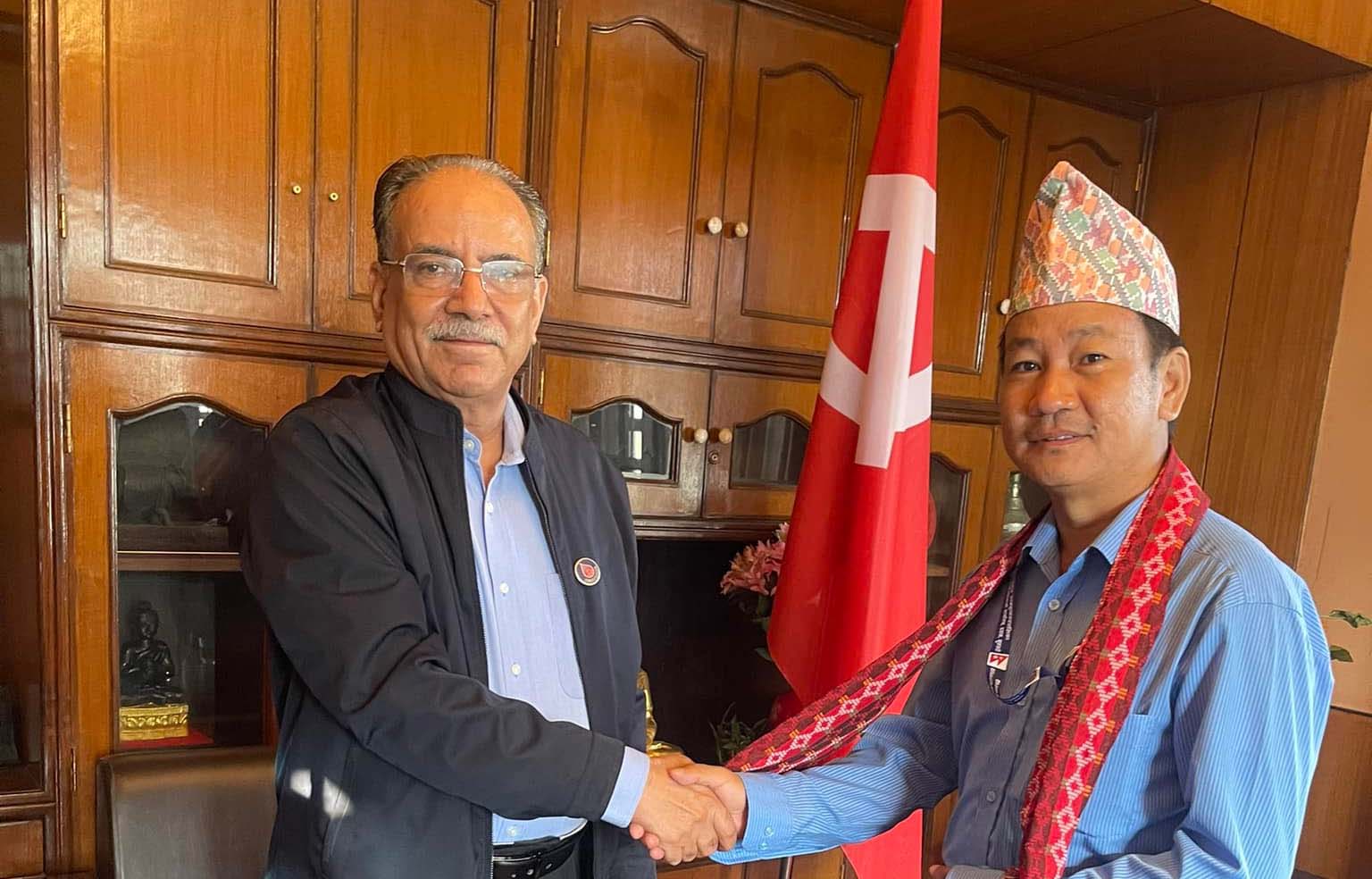 धरानका मेयर हर्क साम्पाङ र प्रचण्डवीच भेटवार्ता