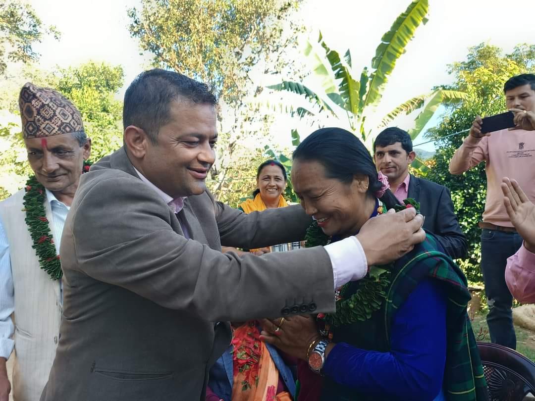 एमालेले जिते मुलुकको विकास र समृद्धि सम्भव : एमाले उम्मेदवार गिरी