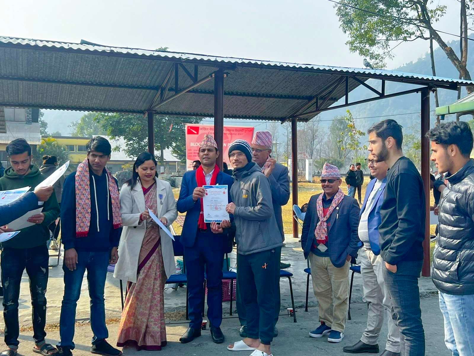 लायन्स क्लब स्माट टाउन र अनेरास्ववियुको संयुक्त रक्तदान