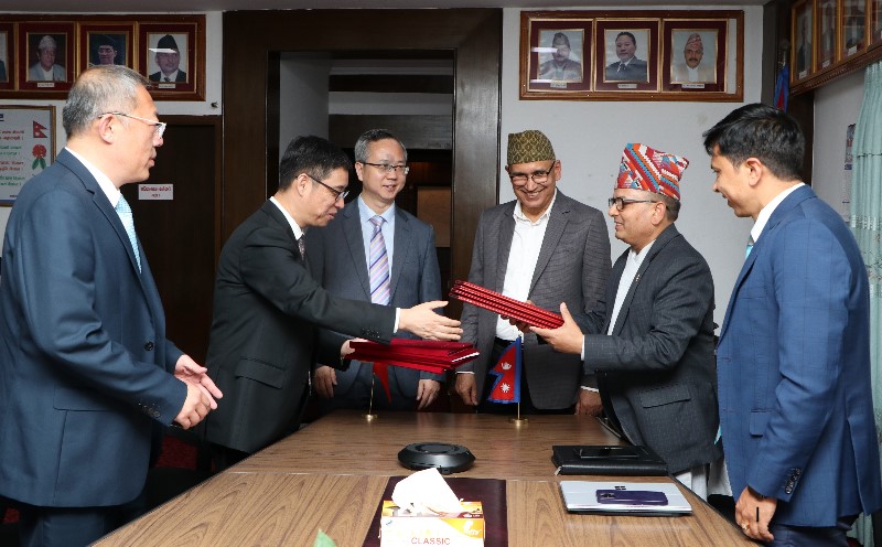 पोखरा विमानस्थलकाे ऋणलाई अनुदानमा परिणत गर्न चिनियाँ पक्षलाई सरकारकाे आग्रह