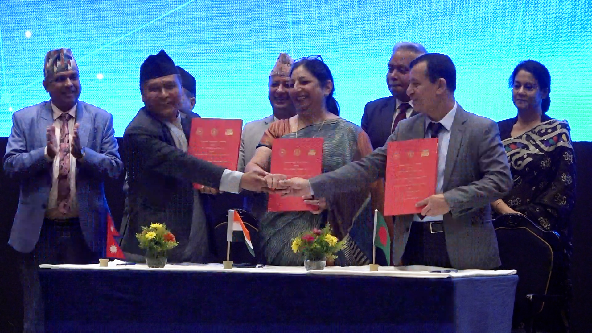 नेपाल र बङ्गलादेशवीच औपचारिक रूपमा विद्युत् व्यापार सम्झौता
