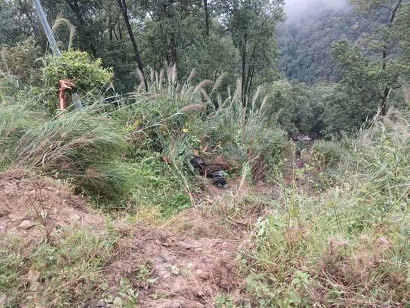 पाेखरामा स्कूल बस दुर्घटना
